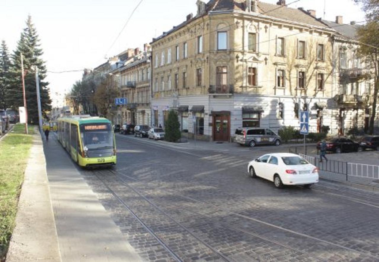 Appartement Stepana Bandery Str. 19 à Lviv Extérieur photo