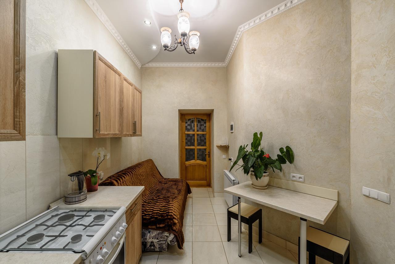 Appartement Stepana Bandery Str. 19 à Lviv Extérieur photo