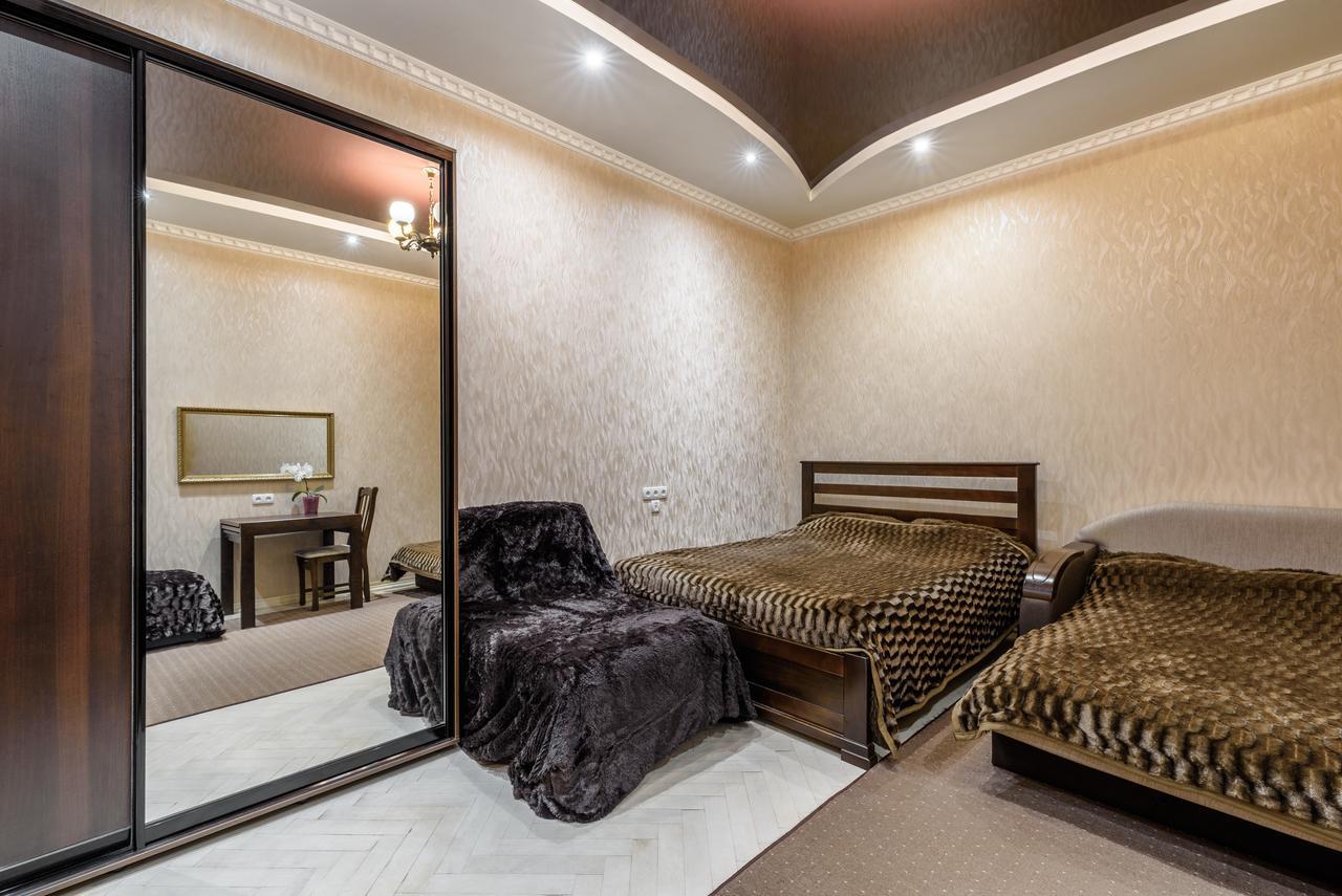 Appartement Stepana Bandery Str. 19 à Lviv Extérieur photo